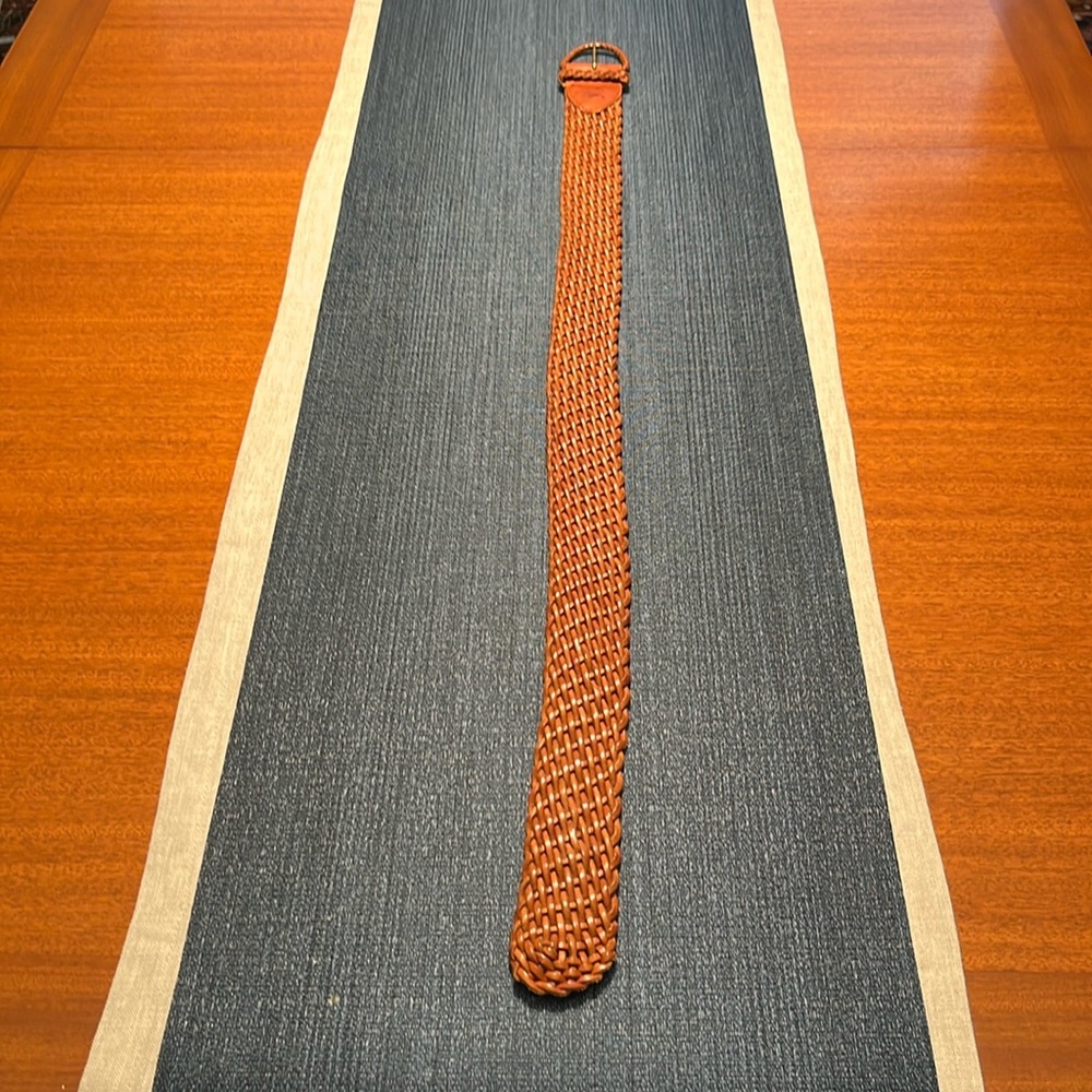 Ralph Lauren woven leather belt and buckle, 37 inches total length. Size M/L